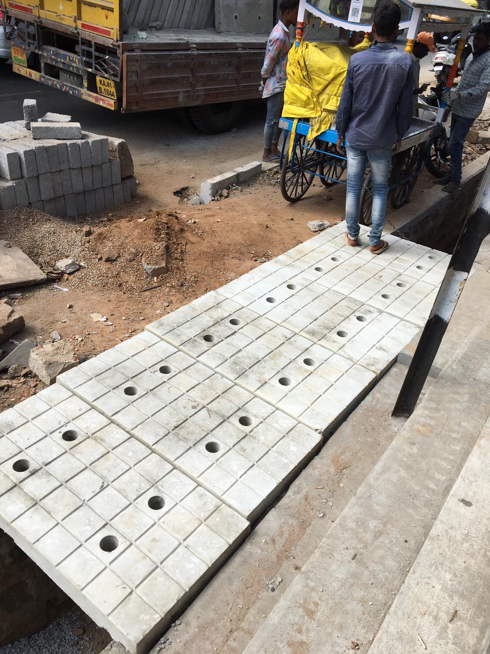 Shopping Complex Paver Block Parking